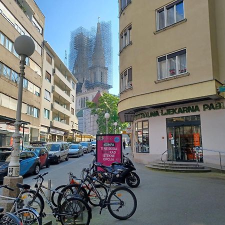 Apartment Daphne ซาเกร็บ ภายนอก รูปภาพ