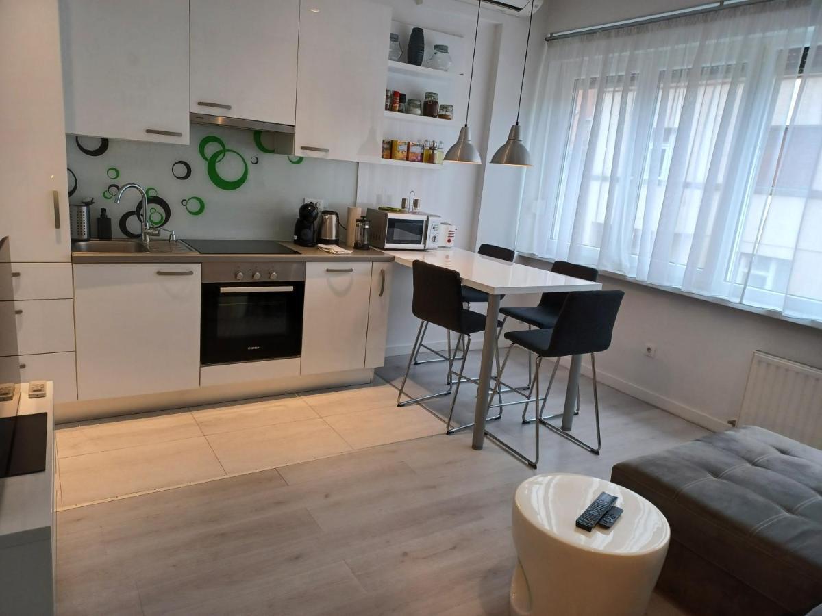 Apartment Daphne ซาเกร็บ ภายนอก รูปภาพ