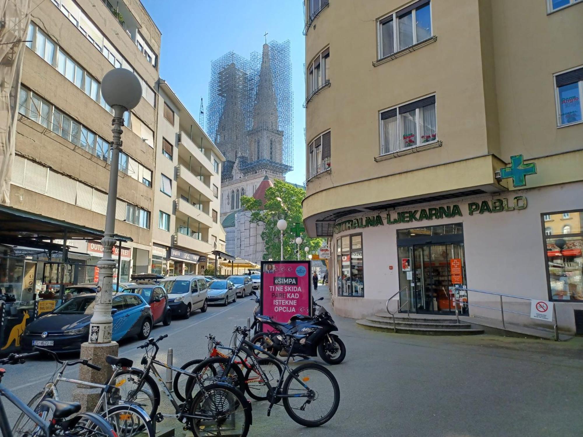 Apartment Daphne ซาเกร็บ ภายนอก รูปภาพ